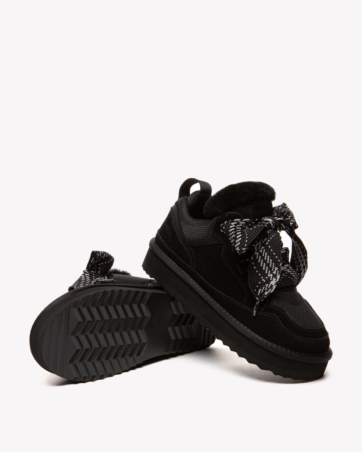 EVERAU Marbled Black Lace Up Platform Sneakersy Czarne